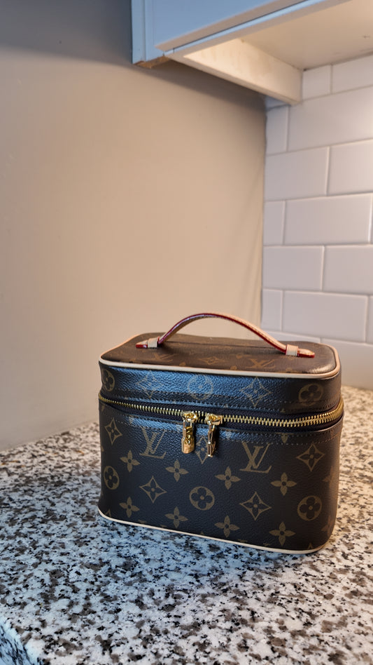 Mini Lux Vanity